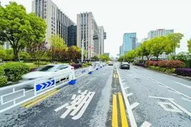 南京市主城首条潮汐车道亮相建邺高新区图片