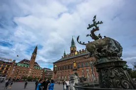 丹麦国宝雕塑小美人鱼，详述她背后的故事图片