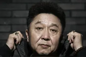 于谦曾用一顿涮羊肉，换来吴京零片酬客串，不料票房却成“黑马”图片
