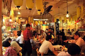 为啥日本男人下班后宁愿去喝酒，也不愿早点回家？妻子不在意吗？图片