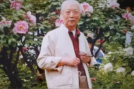 京剧青衣谢虹雯，一嫁英年早逝杨宝森，44岁二嫁张君秋相伴终生图片