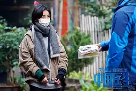 4天拿到4亿票房！《中国医生》最大爆点，是张子枫的三分钟哭戏图片