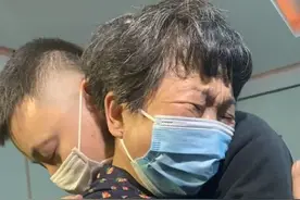 “错换人生28年”哥俩月中拟同过28岁生日，感染乙肝医院是否担责，协商未达成一致，一方家庭已委托律师维权图片