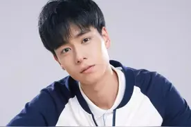 胡一天把她当妹妹，鞠婧祎也喜欢她，请问她是有多大魅力？图片