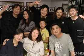 回忆杀！袁咏仪晒《龙门镖局》时隔8年重聚照，郭京飞夫妇也露面图片