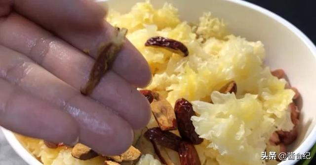 燕窝和南瓜可以一起吃吗 2025年燕窝和南瓜可以一起吃吗宝宝