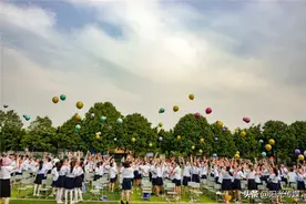 夏花灿烂，可爱如你，我们小学毕业了@华山路小学2020届毕业生图片