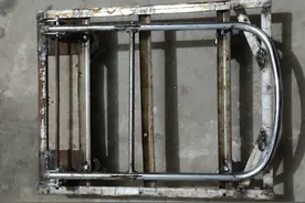 废旧材料制作可折叠手推平板车图片