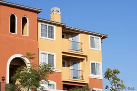 现在农村盖房外墙用“真石漆”得多吗？为什么？内行人道出了实情图片