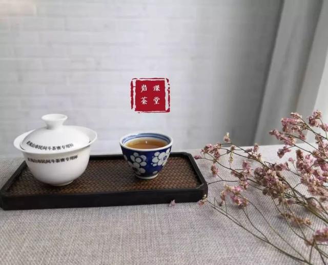 武夷岩茶都说香清甘活，那一款肉桂的苦味明显，到底是为什么？