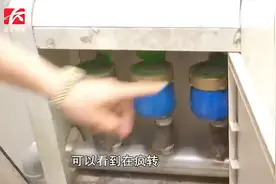 长沙一居民家一月用水500顿，水表疯转不止，原因万万没想到！视频封面