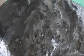 莫湾基场口翡翠原石都有哪些特征？图片