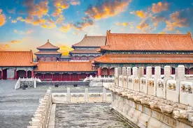 金融危机是怎么产生的？图片