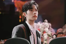 最受欢迎的10位男演员，邓伦第五，李易峰第三，肖战未来可期图片