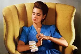 美国最“命硬”的名媛：一生4段婚姻，丧夫丧子，95岁活成传奇图片