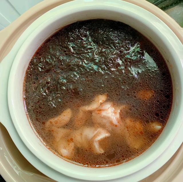 花胶和沙一起煲汤 2026年花胶可以和沙虫一起煲汤吗