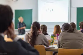 考生想当大学老师？学历限制有多高？其实本科学历也可以图片