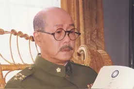 看了他演的蒋介石，蒋家人都说：真像，后脑勺都一模一样图片