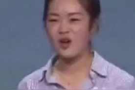 姑娘带抽奖得来的“翡翠”鉴宝，专家：你站稳，我再报价图片