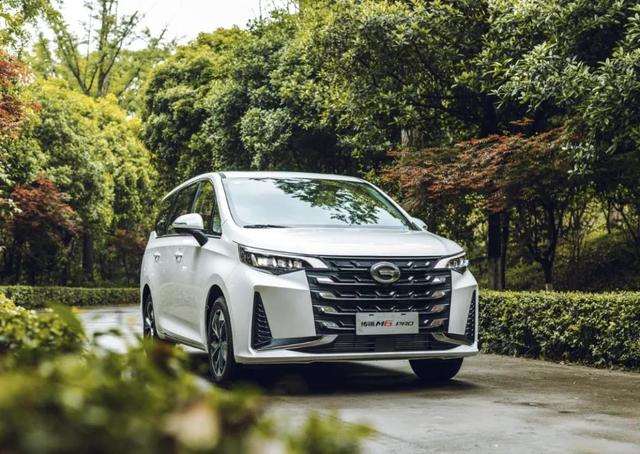 大众终于着急了！全新大众途安L正式曝光，6/7座双选，对标传祺M6