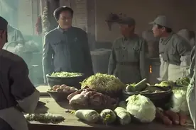 志愿军最牛排长，一人击杀200多名敌人，主席破例五菜一汤招待图片