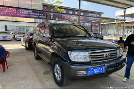 04年上牌的丰田兰德酷路泽，陆巡4500，威风硬是不减当年图片
