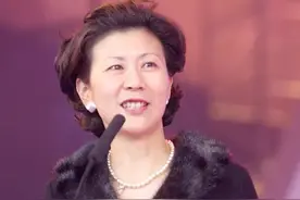 李嘉诚背后的女人：出身平民，结交权贵，身价亿万，她凭啥？图片