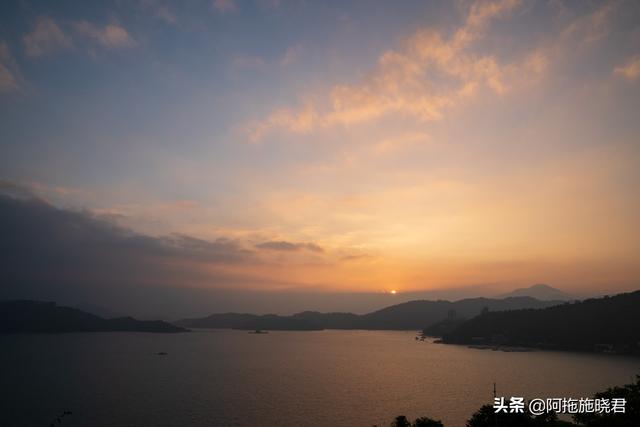 日月潭，台湾最大的天然淡水湖，每个人小学课本都读过的
