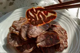 卤牛肉，3样香料少放或不放，不然毁了一锅肉，不香不软，还发苦图片