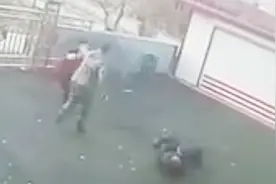 监控视频曝光！丹东凶杀案嫌犯在逃 警方两人遇害，起因尚在调查视频封面