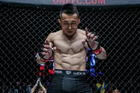 “31秒KO方便！11秒单手KO郭晨冬！”他咋这么疯狂？图片