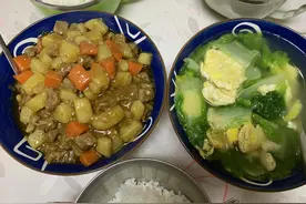 宝妈做土豆胡萝卜烧牛肉，简单配个煎蛋汤图片