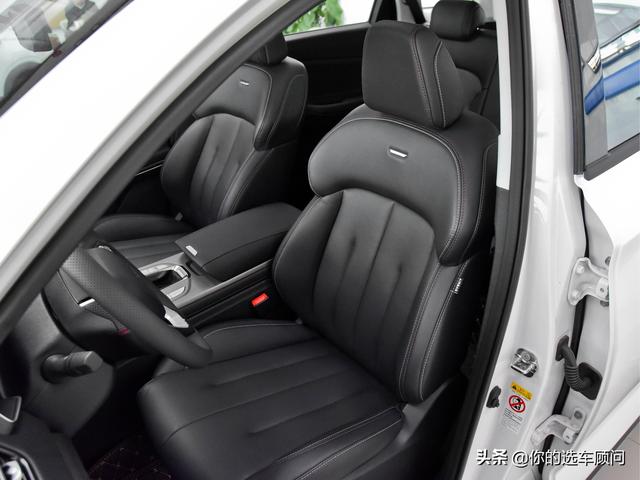 长度超4米7的领先尺寸SUV，低价高配油耗低，实拍长安欧尚X7
