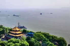 一个伟大的人，一篇奇美的文  ——《岳阳楼记》教学实录图片