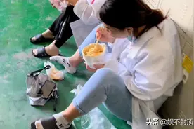 深圳大型电子厂：天天都在招新员工，不包吃也不包住，吃饭还排队图片