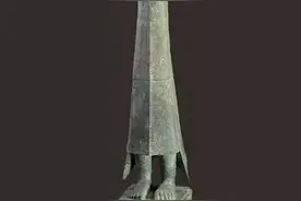 三星堆青铜大立人像：来自3000年前的“网红”图片