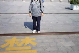 背包旅游三亚，我是这样游的，玩的开心又省钱。图片