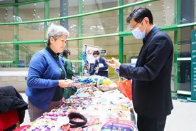 惊艳！汴绣、扎染…这些精美的非遗手工艺品在郑州亮相，你见过吗？图片