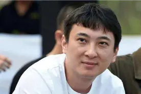 罗志祥发道歉长文，王思聪评论嘲讽于正内涵吃瓜，张艺兴却点赞？图片