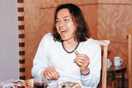 知名男主持人：被富婆包养10年后精神失常，今60看破红尘皈依佛门图片