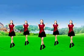 广场舞《怎么开心怎么活》唱出人生真理，人生苦短，何不潇洒一点