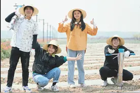 对比何蓝逗，被认少年的你魏莱，张婧仪在向往的生活因道歉圈粉图片