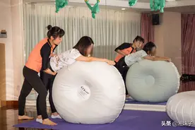 打着进货名义买成人尿不湿，她偷偷藏着这个秘密十几年图片
