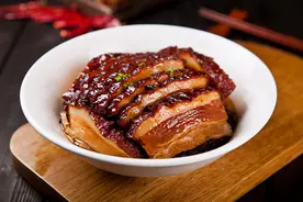 难怪宴席上的扣肉那么好吃？原来做法有诀窍，学会做给家人吃吧图片