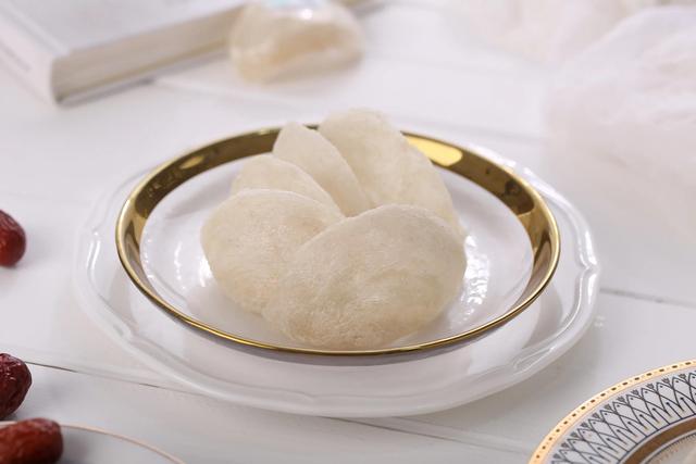 即食燕窝和干燕窝哪个好 即食燕窝和干燕窝哪个好一点