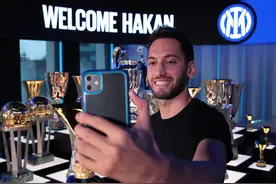 米兰“犹大”，国米笑纳图片