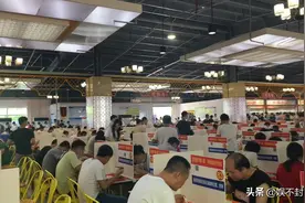深圳最大的工厂：面试要排队，吃饭也要排队，居然还有接送车图片