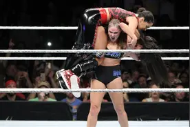 2018年WWE全女子PPV进化大赛 隆达罗西vs妮琪贝拉 完整全场视频封面