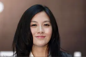 真正千金小姐！身价超670亿的她，选择嫁给了一个“穷小子”图片