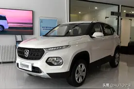 五菱SUV“销量王”，落地5万，油耗6升，新宝骏510真给力图片